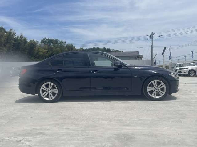3シリーズセダン320d