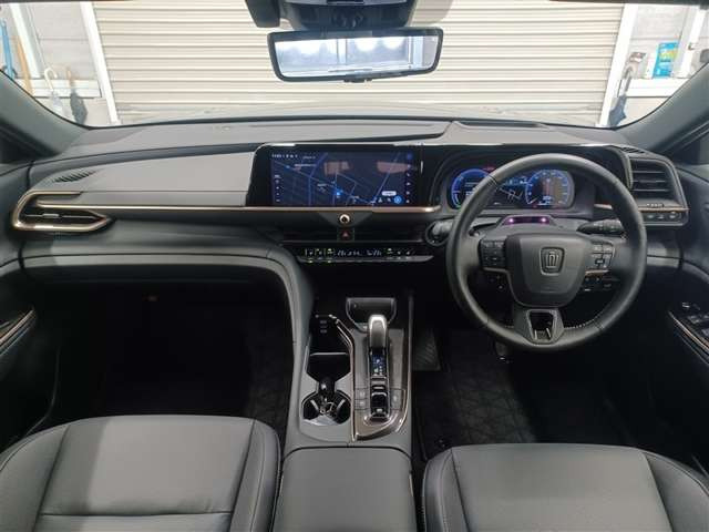 クラウンスポーツ2.5 Z E-Four 4WD
