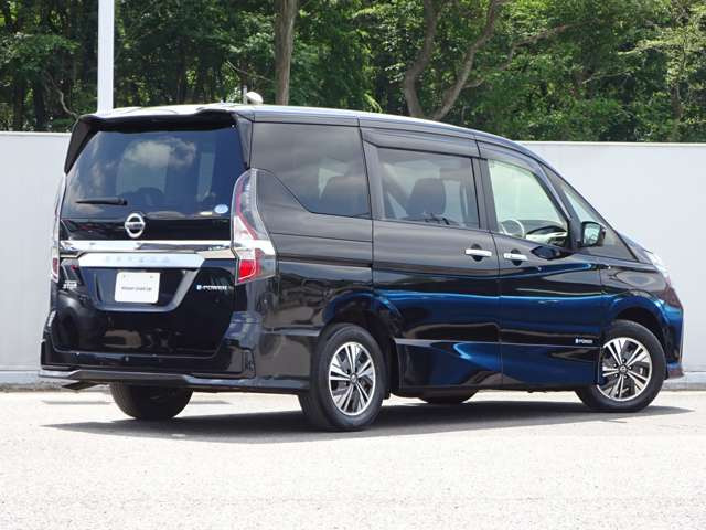 セレナ1.2 e-POWER ハイウェイスターV