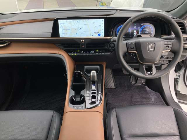クラウンクロスオーバー2.5 Z E-Four 4WD