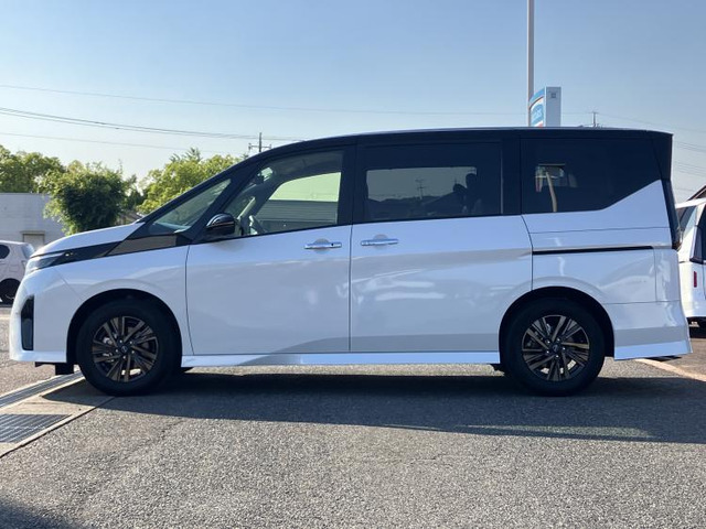 セレナ1.4 e-POWER ハイウェイスターV 90周年記念車