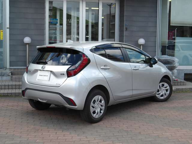 アクア1.5 X E-Four 4WD