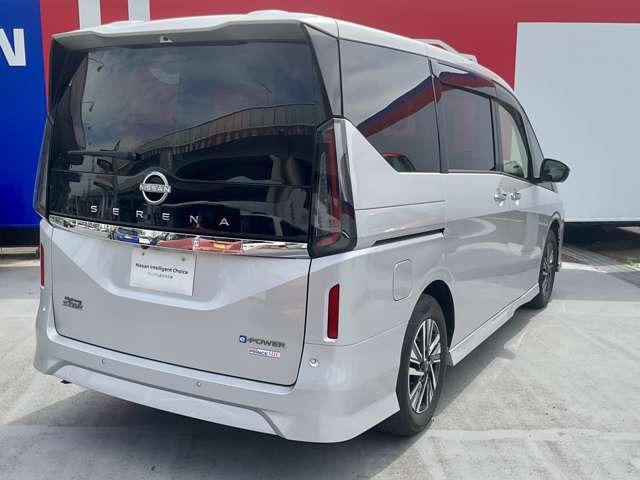 セレナ1.4 e-POWER ハイウェイスターV