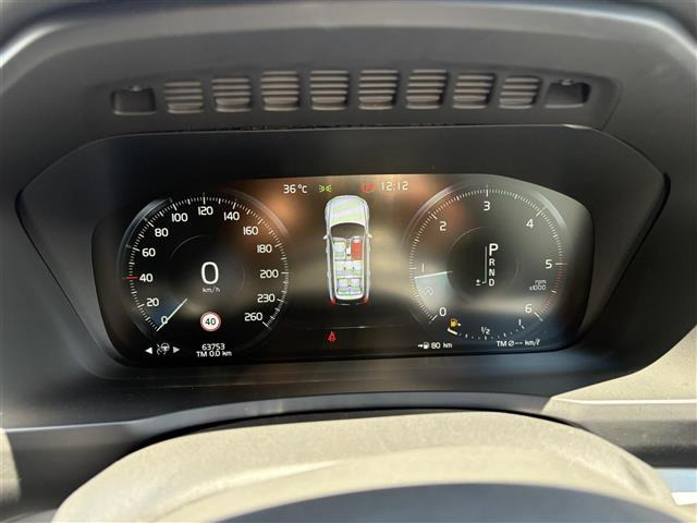 XC90B5 AWD モメンタム 4WD