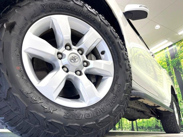 �y����17�C���`�A���~�z�C�[���z�O�ςɃ}�b�`���������A���~�z�C�[���𑕒����Ă���܂��B�e��ЊO�A���~�z�C�[����A�X�^�b�h���X�^�C�����戵�����Ă���܂��B���񂲑��k����������