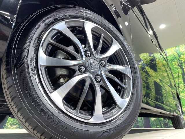 �y����14�C���`�A���~�z�C�[���z�O�ςɃ}�b�`���������A���~�z�C�[���𑕒����Ă���܂��B�e��ЊO�A���~�z�C�[����A�X�^�b�h���X�^�C�����戵�����Ă���܂��B���񂲑��k����������
