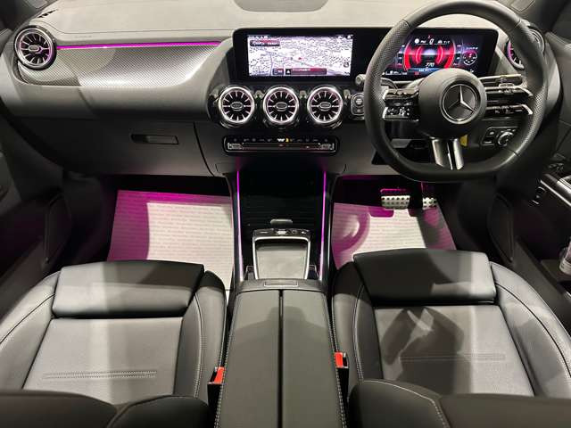 GLAクラスGLA200 d 4マチック アーバン スターズ 4WD