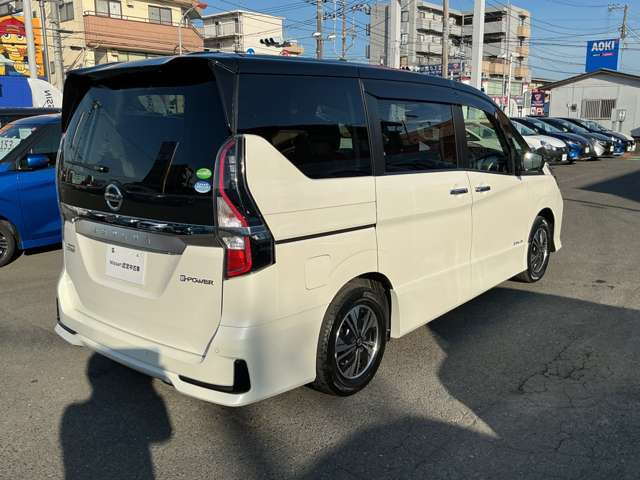 セレナ1.2 e-POWER ハイウェイスターV