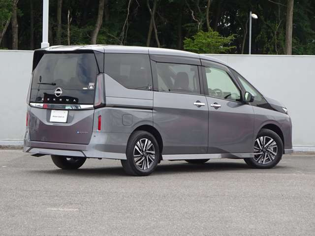 セレナ1.4 e-POWER ハイウェイスターV