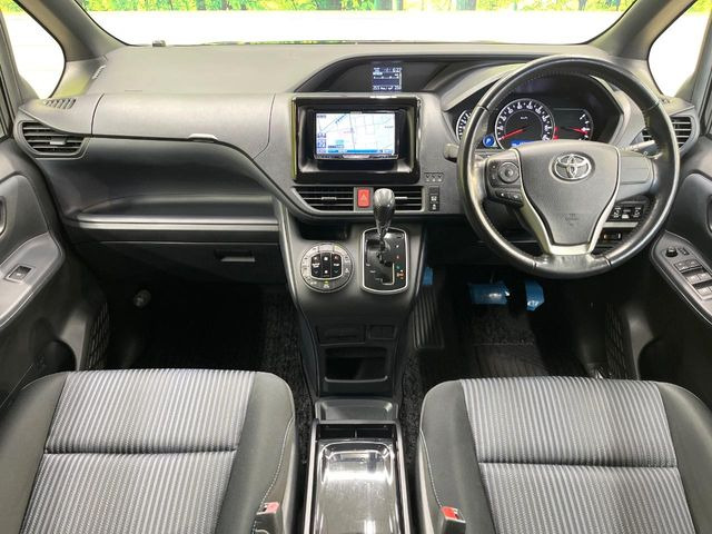 ヴォクシー2.0 ZS