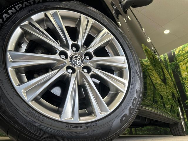 �y����18�C���`�A���~�z�C�[���z�O�ςɃ}�b�`���������A���~�z�C�[���𑕒����Ă���܂��B�e��ЊO�A���~�z�C�[����A�X�^�b�h���X�^�C�����戵�����Ă���܂��B���񂲑��k����������