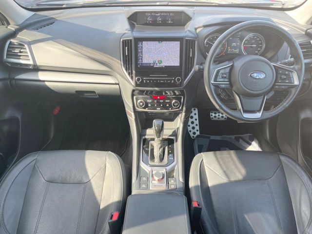 フォレスター2.5 プレミアム 4WD