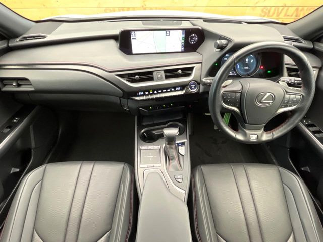 UX250h Fスポーツ
