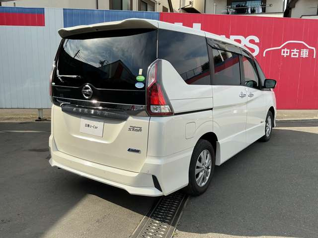 セレナ2.0 ハイウェイスター Vセレクション 4WD