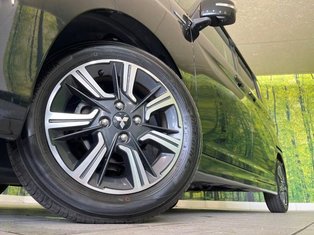 �y����15�C���`�A���~�z�C�[���z�O�ςɃ}�b�`���������A���~�z�C�[���𑕒����Ă���܂��B�e��ЊO�A���~�z�C�[����A�X�^�b�h���X�^�C�����戵�����Ă���܂��B���񂲑��k����������