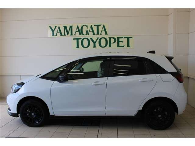 フィット1.5 e:HEV ホーム ブラックスタイル 4WD