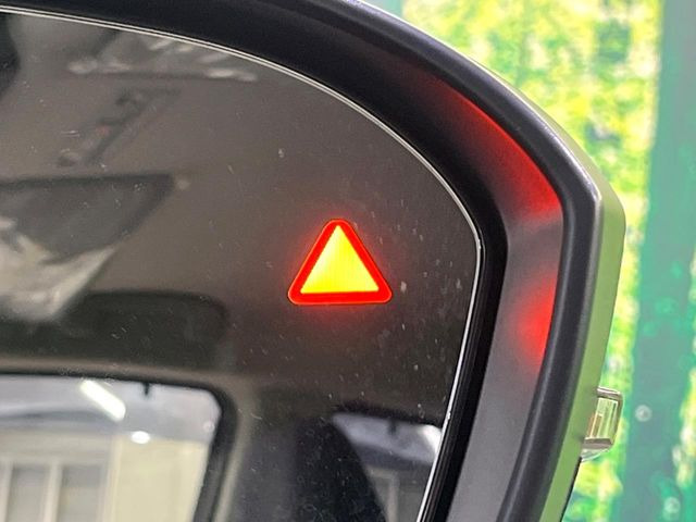 �y������p���m�z���s���A�h�A�~���[�̎��p�ɂȂ�₷���ӏ��Ɍ㑱�Ԃ��ڋ߂���ƃT�C�h�~���[�t�߂Ɍx����\���A�h���C�o�[�ɒ��ӊ��N�����Ă���܂��B