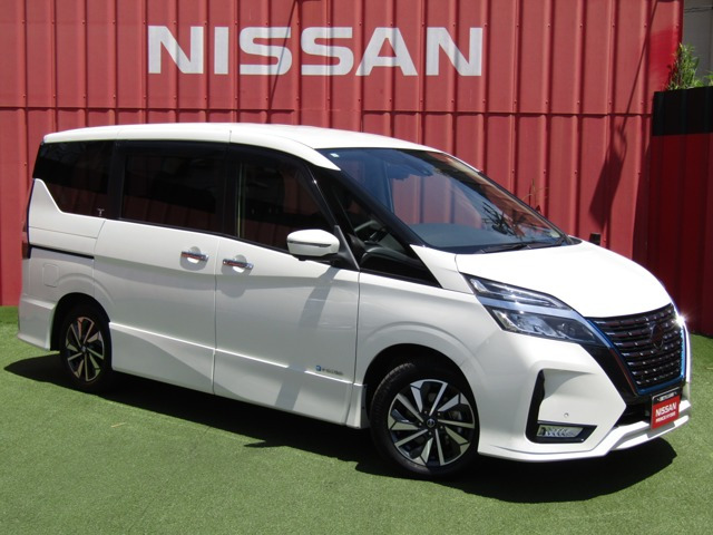 セレナ1.2 e-POWER ハイウェイスターV