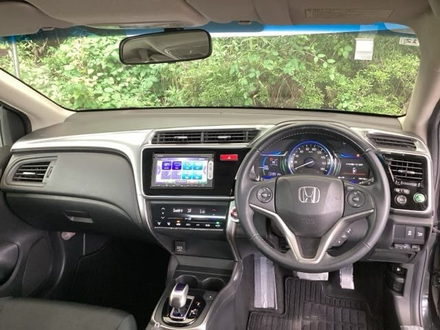 グレイス1.5 ハイブリッド LX
