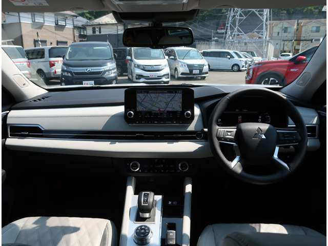 アウトランダーPHEV 2.4 P 4WD