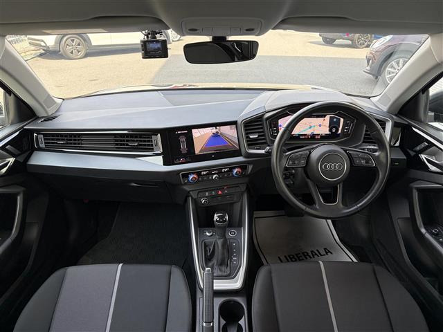 A1スポーツバック25 TFSI アドバンスド