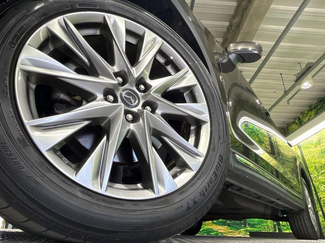 �y����19�C���`�A���~�z�C�[���z�O�ςɃ}�b�`���������A���~�z�C�[���𑕒����Ă���܂��B�e��ЊO�A���~�z�C�[����A�X�^�b�h���X�^�C�����戵�����Ă���܂��B���񂲑��k����������
