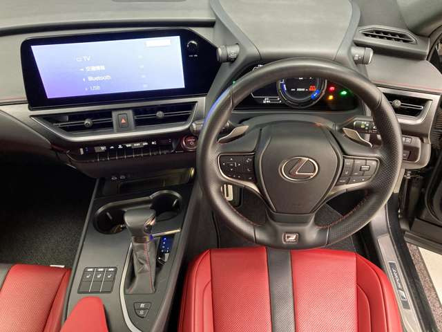 UX250h Fスポーツ 4WD