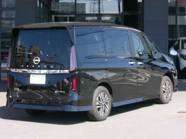 セレナ1.4 e-POWER ハイウェイスターV