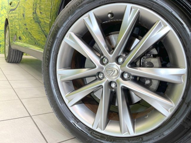 �y����19�C���`�A���~�z�C�[���z�O�ςɃ}�b�`���������A���~�z�C�[���𑕒����Ă���܂��B�e��ЊO�A���~�z�C�[����A�X�^�b�h���X�^�C�����戵�����Ă���܂��B���񂲑��k����������