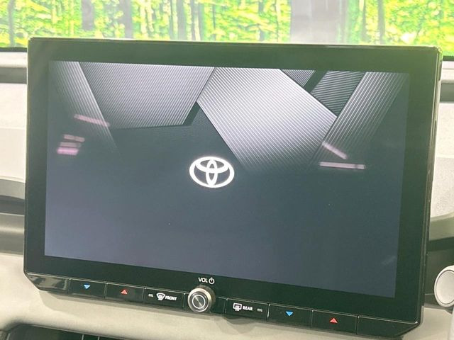 �y12.9�C���` �f�B�X�v���C�I�[�f�B�I�z���ʂ̃f�B�X�v���C��AppleCarPlay��AndroidAuto�����p�\�B�傫�ȉ�ʂŃX�}�z�i�r�A�v���������p���������܂���