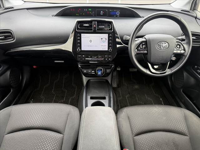 プリウス1.8 S