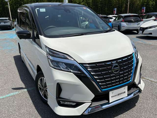 セレナ1.2 e-POWER ハイウェイスターV