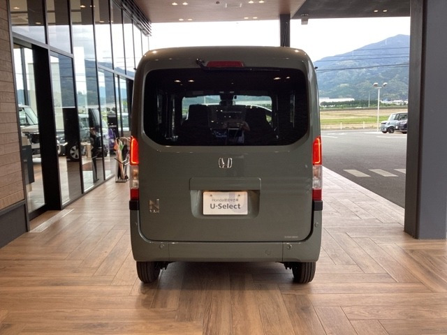 N-VANファン ターボ 4WD