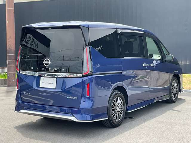 セレナ1.4 e-POWER AUTECH