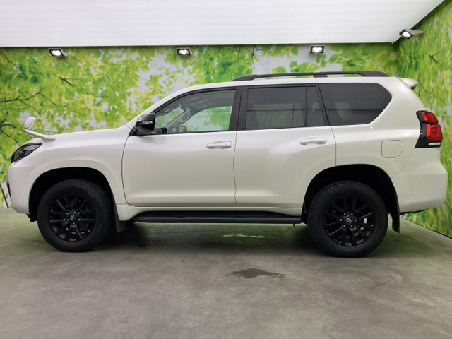 ランドクルーザープラド2.7 TX Lパッケージ マットブラック エディション 4WD