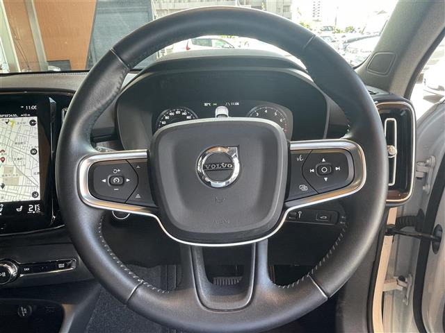 XC40T4 AWD インスクリプション 4WD