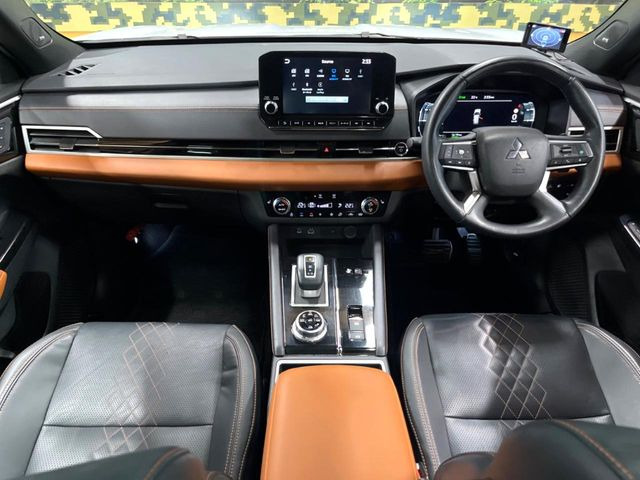 アウトランダーPHEV 2.4 P 4WD