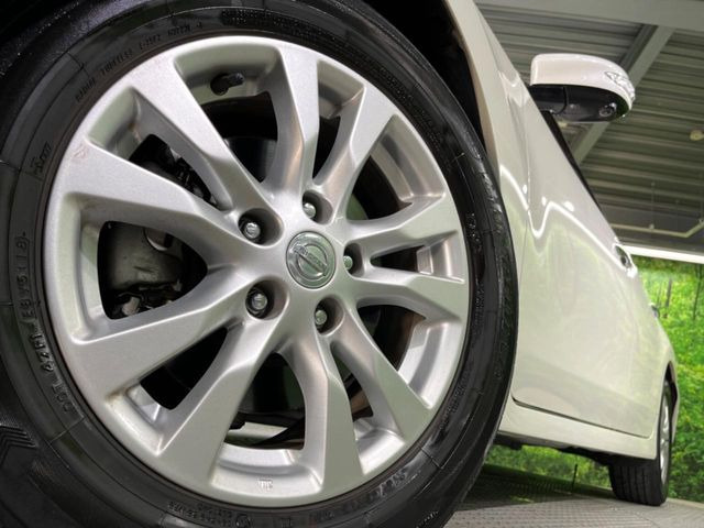 �y����16�C���`�A���~�z�C�[���z�O�ςɃ}�b�`���������A���~�z�C�[���𑕒����Ă���܂��B�e��ЊO�A���~�z�C�[����A�X�^�b�h���X�^�C�����戵�����Ă���܂��B���񂲑��k����������
