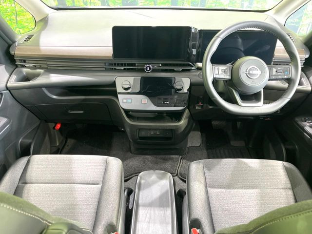 セレナ1.4 e-POWER ハイウェイスターV