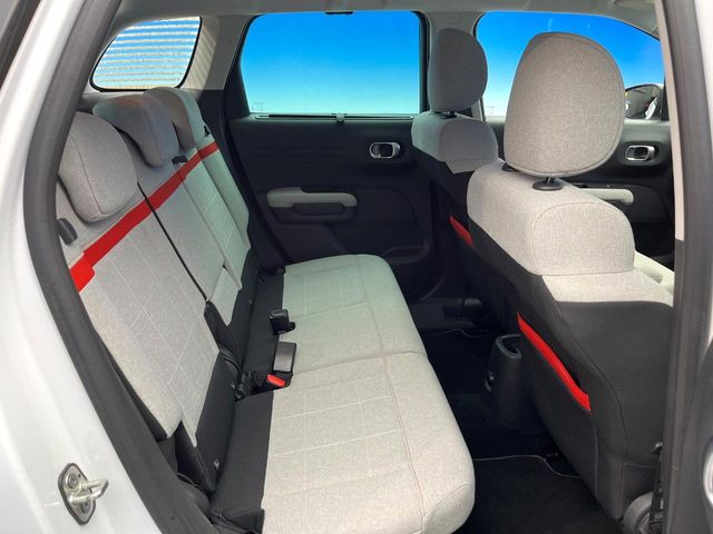 ���㕔���Ȃ��C�ɂȂ�悤�ȃL�Y�E�����ւ��蓙�A�傫�ȃ_���[�W�͂Ȃ��A�ǍD�ȏ�Ԃł��B