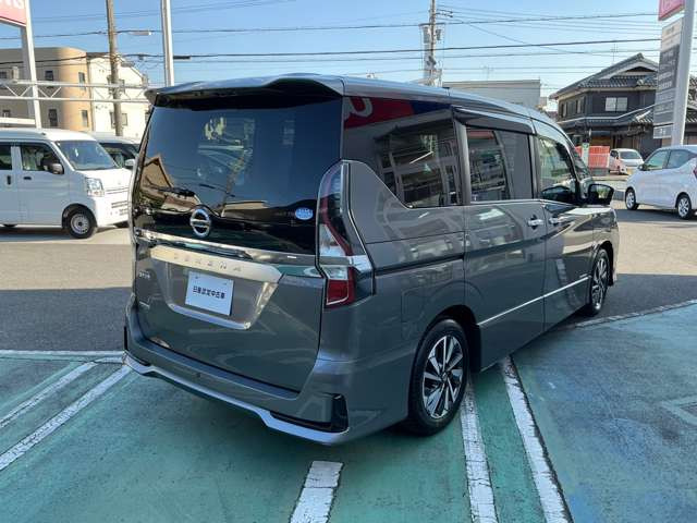 セレナ2.0 ハイウェイスターV