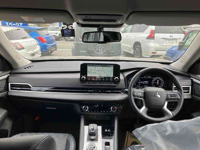 アウトランダーPHEV 2.4 P 4WD