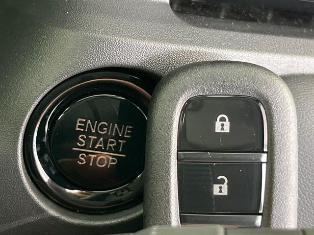 �yHonda�X�}�[�g�L�[�z�J�o����|�P�b�g�ɓ��ꂽ�܂܂ł��h�A�̎{���E�������\�ȃX�}�[�g�L�[�𑕔��B�G���W���̃I���E�I�t�����J�M�����o���K�v����������Ƃ��Ă��֗��ł���