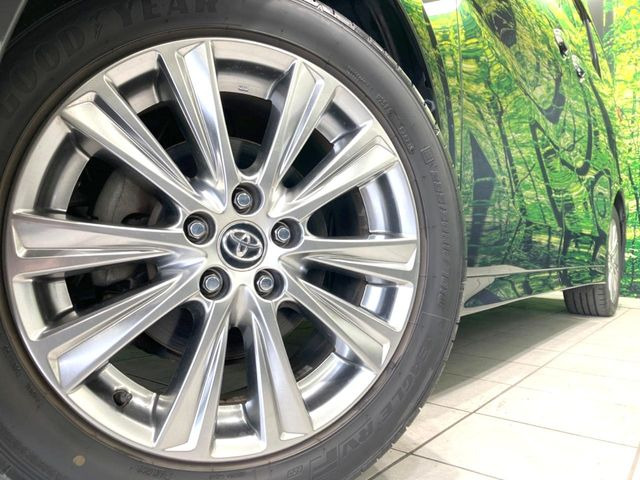 �y����18�C���`�A���~�z�C�[���z�O�ςɃ}�b�`���������A���~�z�C�[���𑕒����Ă���܂��B�e��ЊO�A���~�z�C�[����A�X�^�b�h���X�^�C�����戵�����Ă���܂��B���񂲑��k����������