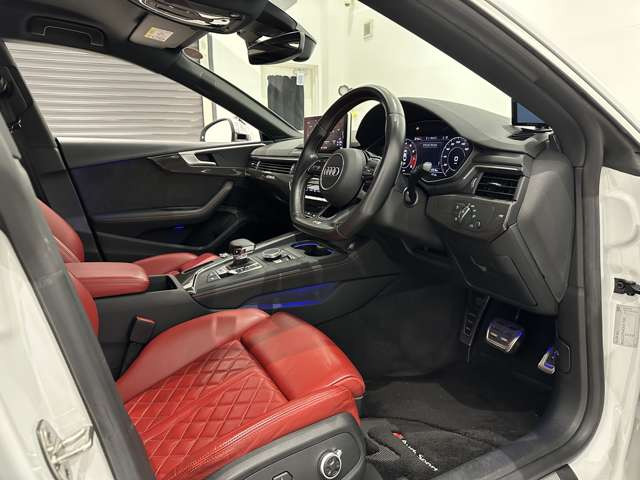 S5スポーツバック3.0 4WD