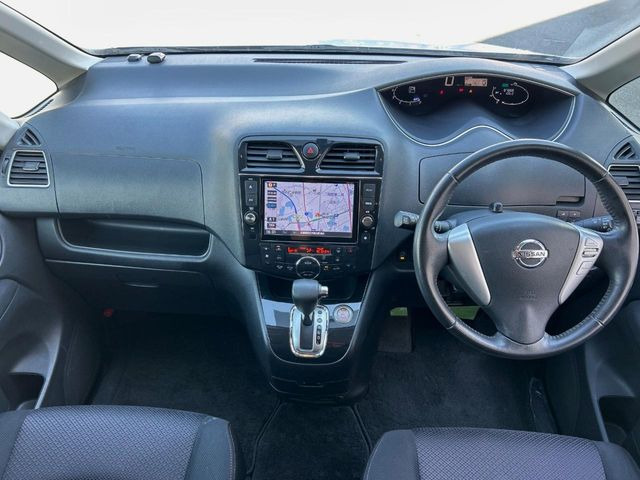 セレナ2.0 ハイウェイスター S-HYBRID Vセレクション