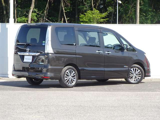 セレナ2.0 ハイウェイスターG S-HYBRID アドバンスドセーフティパッケージ