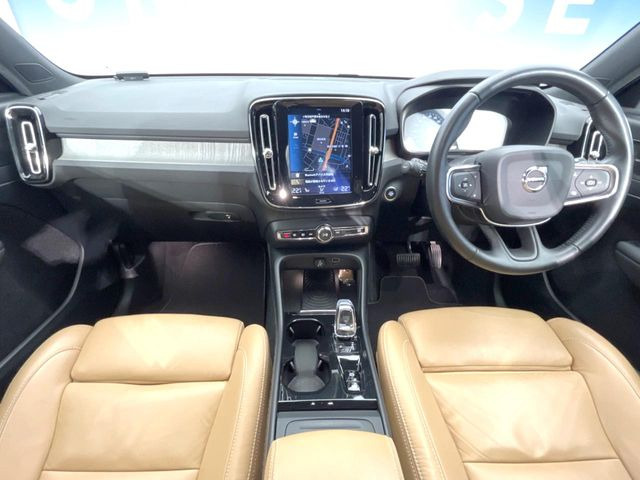 XC40T4 AWD インスクリプション 4WD