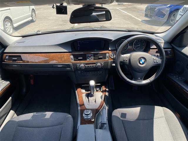 3シリーズセダン325i