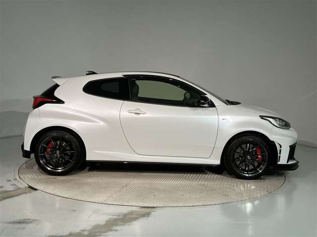 GRヤリス1.6 RZ ハイ パフォーマンス 4WD